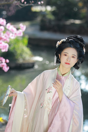 高清人人天天夜夜曰狠狠狠狠