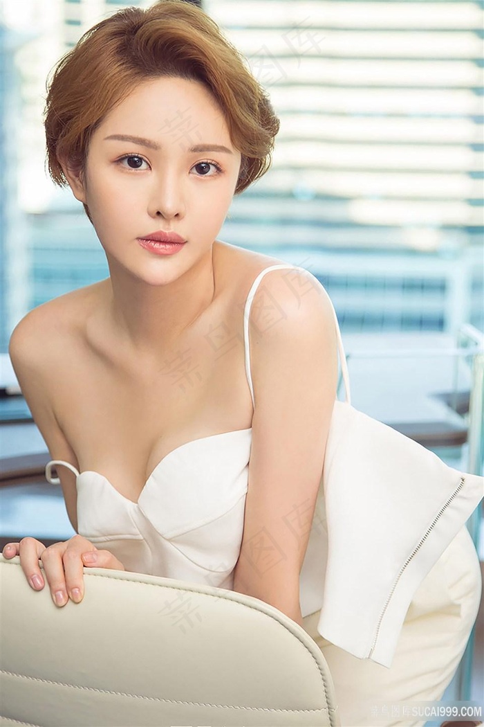 亚洲无aV码在线中文字幕捆绑