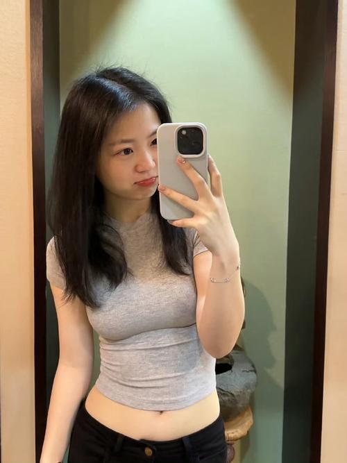 雌猫们之夜母猫